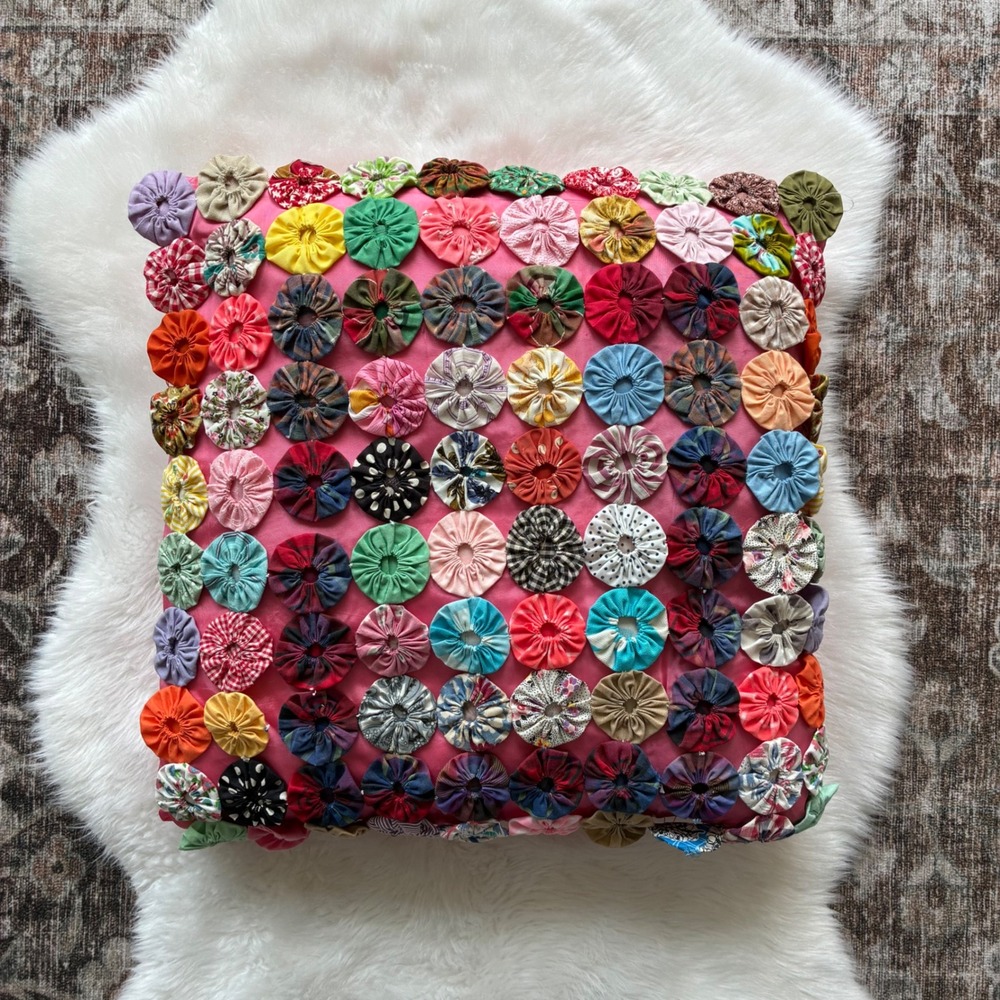 Vintage Handmade Yo-Yo Quilt Pillow Pink Multi Color Boho Cottagecore 16x16